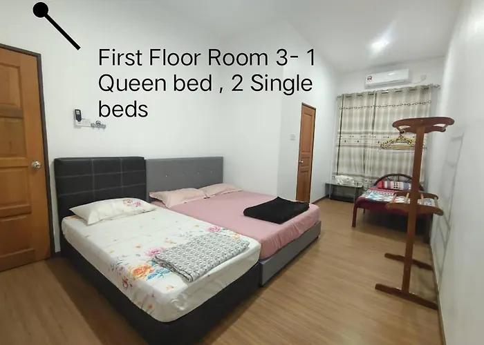 Sakura Homestay 4 Bedrooms 14Pax- Eaton Hills Padang Kerbau Miri