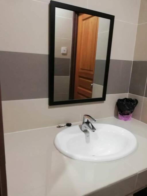 Sakura 4 Bedrooms 14pax- Eaton Hills Padang Kerbau Holiday home Miri